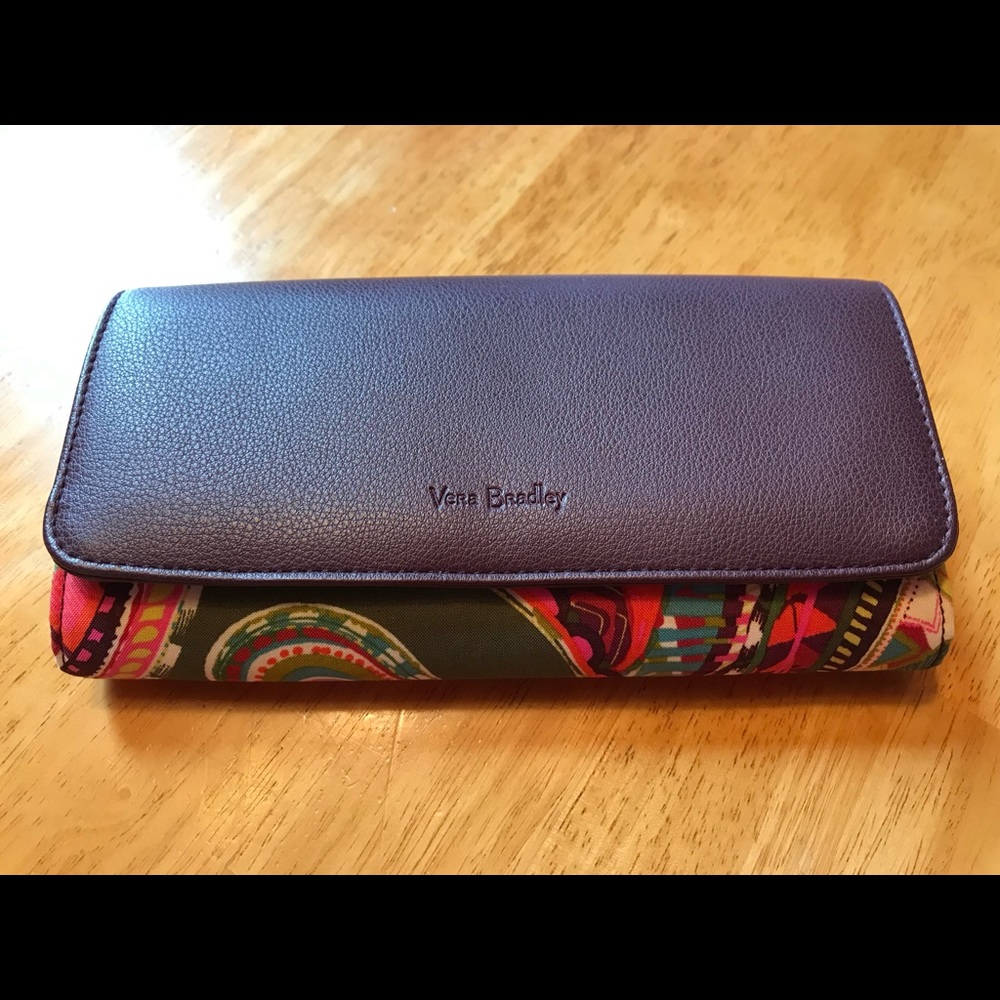 SOLD Vera Bradley Wallet